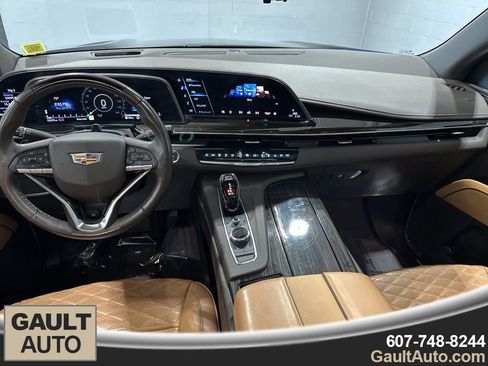 Used 2023 Cadillac Escalade ESV Premium Luxury AWD/4WD image 7