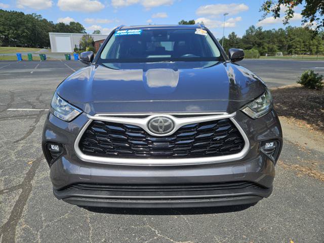 Used 2020 Toyota Highlander XLE FWD image 8