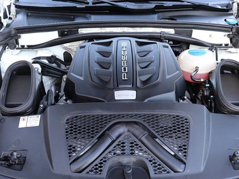 Used 2018 Porsche Macan S image 41