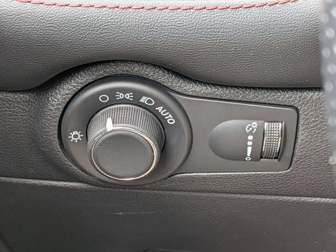 Used 2025 Dodge Durango GT AWD/4WD image 18
