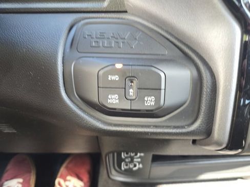 Certified 2025 RAM 2500 Big Horn AWD/4WD image 19