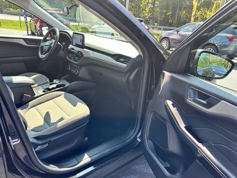 Used 2022 Ford Escape SE w/ Convenience Package image 9