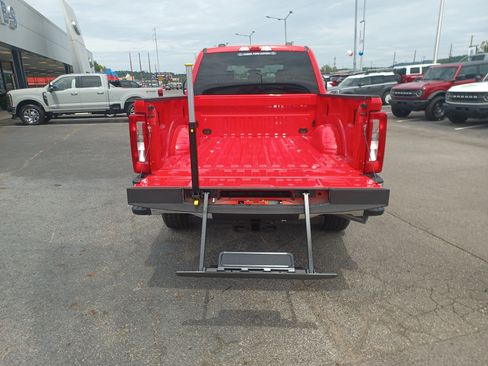 New 2026 Ford F250 XLT w/ FX4 Off-Road Package image 7