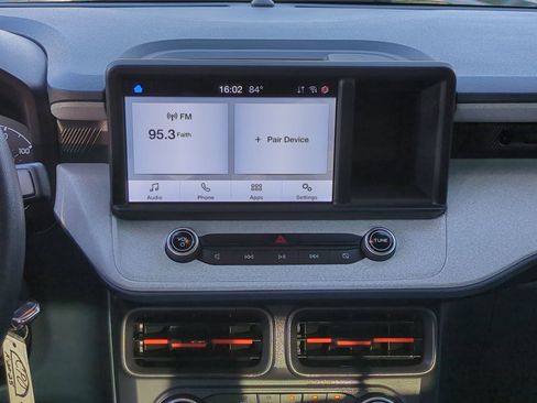 Used 2022 Ford Maverick XLT image 17