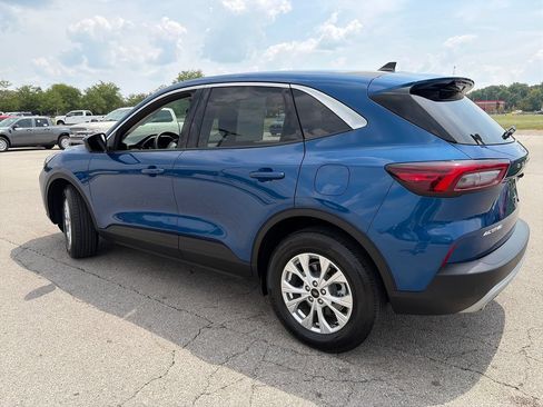 Used 2023 Ford Escape Active w/ Tech Pack #2 AWD/4WD image 5