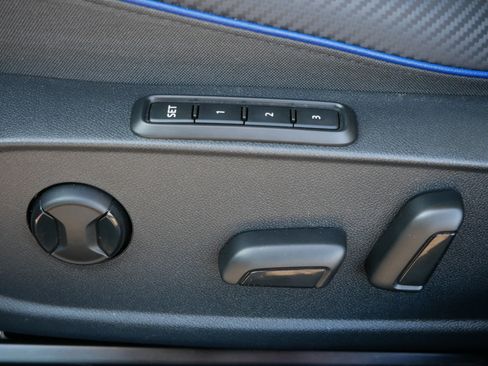 Used 2024 Volkswagen Golf R image 19