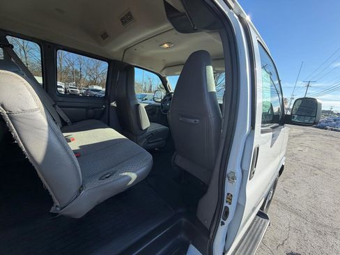 Used 2023 Chevrolet Express 3500 LS image 29