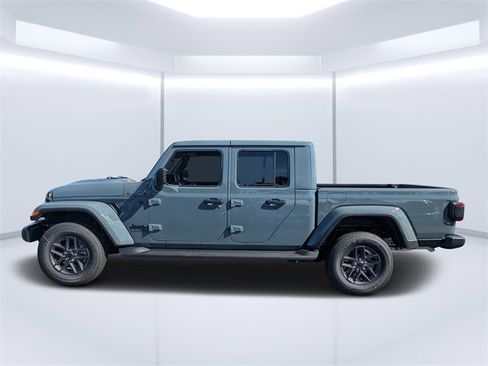 New 2025 Jeep Gladiator Sport image 6