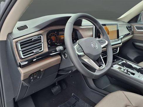 New 2026 Volkswagen Atlas SEL image 27