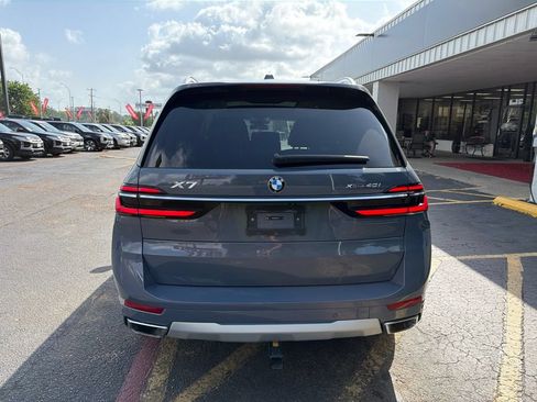Used 2024 BMW X7 xDrive40i w/ Premium Package AWD/4WD image 7
