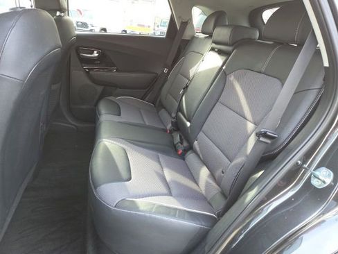 Used 2022 Kia Niro EX w/ Cold Weather Package image 13