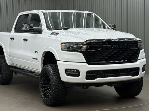 Used 2025 RAM 1500 Big Horn AWD/4WD image 7