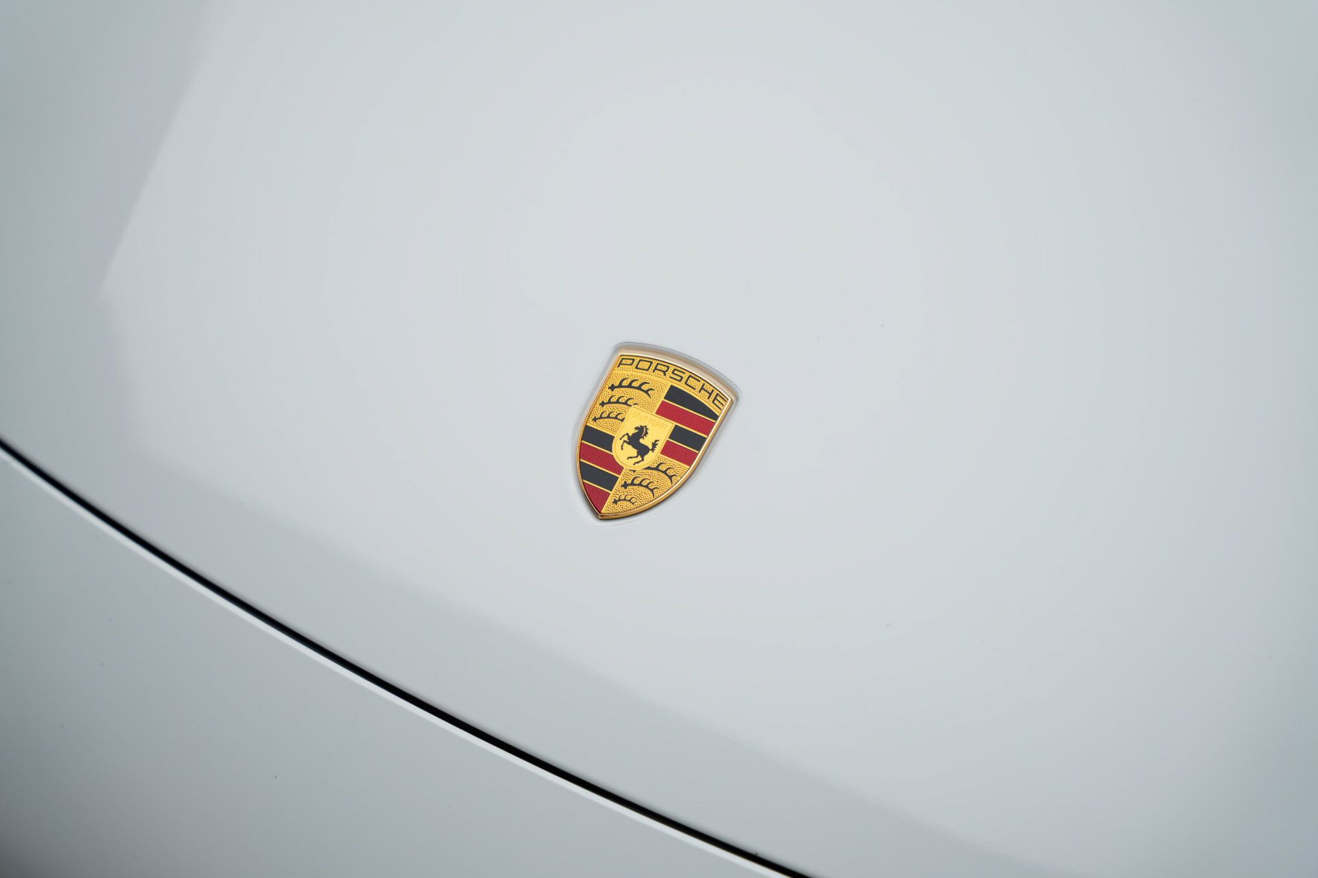 Used 2022 Porsche Taycan RWD image 13