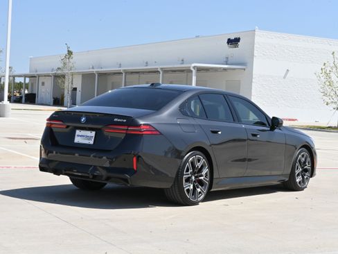 Used 2026 BMW 550e xDrive AWD/4WD image 9