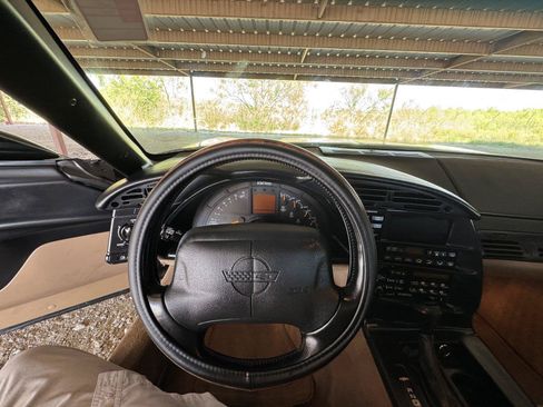 Used 1994 Chevrolet Corvette Coupe RWD image 15