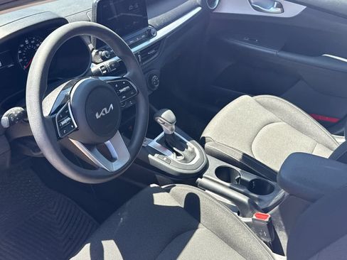Used 2024 Kia Forte LX FWD image 9