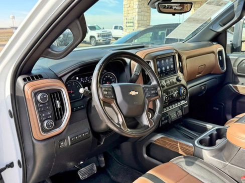 Used 2020 Chevrolet Silverado 3500 High Country image 18