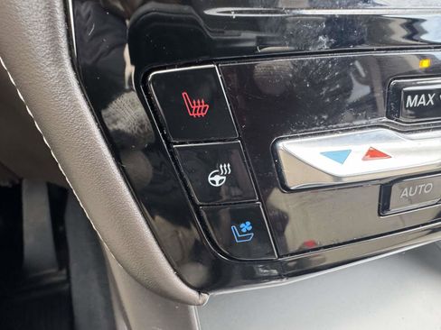 Used 2023 Ford Explorer Platinum w/ Technology Package image 36