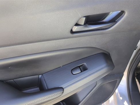 Used 2024 Nissan Altima 2.5 SV image 14