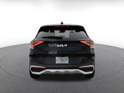 Used 2025 Kia Sportage LX FWD image 8