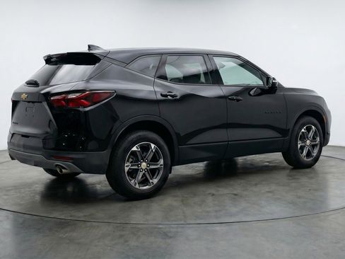 Used 2025 Chevrolet Blazer LT FWD image 9