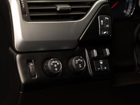 Used 2019 Chevrolet Tahoe LT w/ LT Signature Package image 26