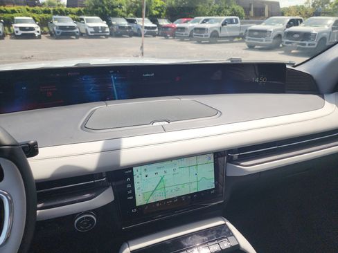 New 2026 Lincoln Navigator L Black Label AWD/4WD image 34