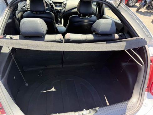 Used 2016 Hyundai Veloster Turbo FWD image 13