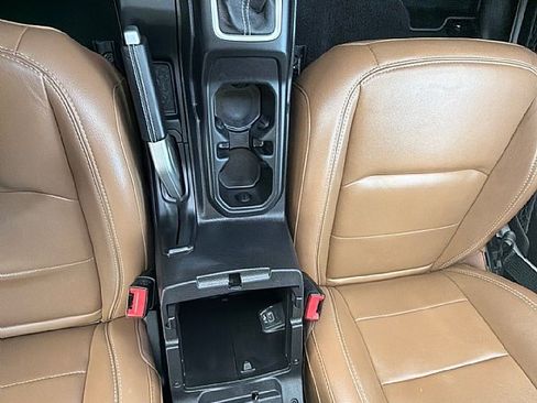Used 2021 Jeep Wrangler Unlimited Sahara AWD/4WD image 23