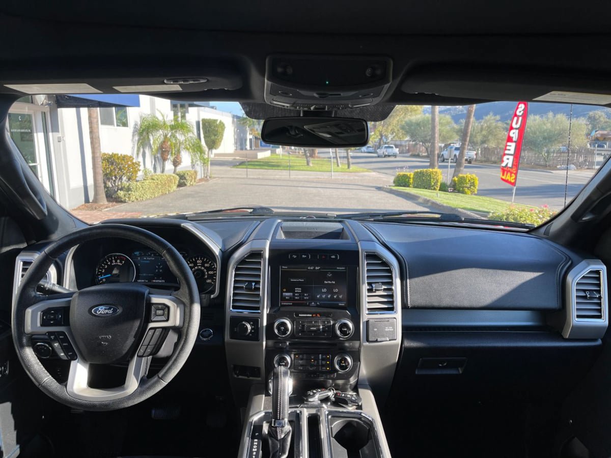 Used 2015 Ford F150 Lariat w/ Equipment Group 502A Luxury AWD/4WD image 10