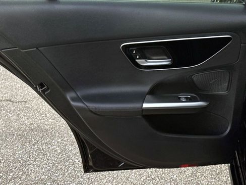 Used 2023 Mercedes-Benz C 300 Sedan image 11