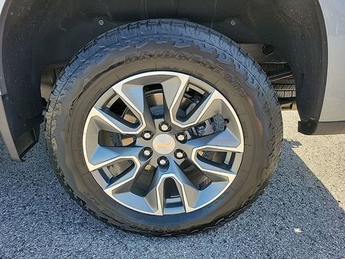 Used 2025 Chevrolet Silverado 1500 LT image 8