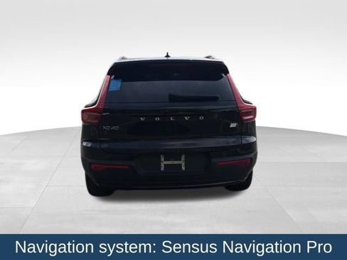 Used 2023 Volvo XC40 Recharge Plus AWD/4WD image 10