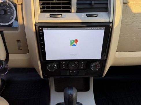 Used 2009 Ford Escape XLT image 6