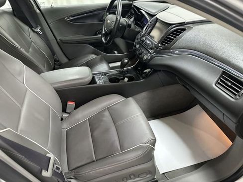 Used 2017 Chevrolet Impala Premier w/ Enhanced Convenience Package image 18