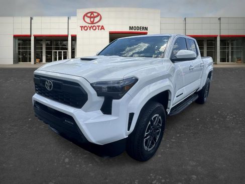 Used 2024 Toyota Tacoma TRD Sport RWD image 1
