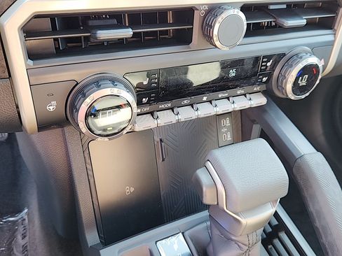 New 2026 Toyota Tacoma Limited AWD/4WD image 15