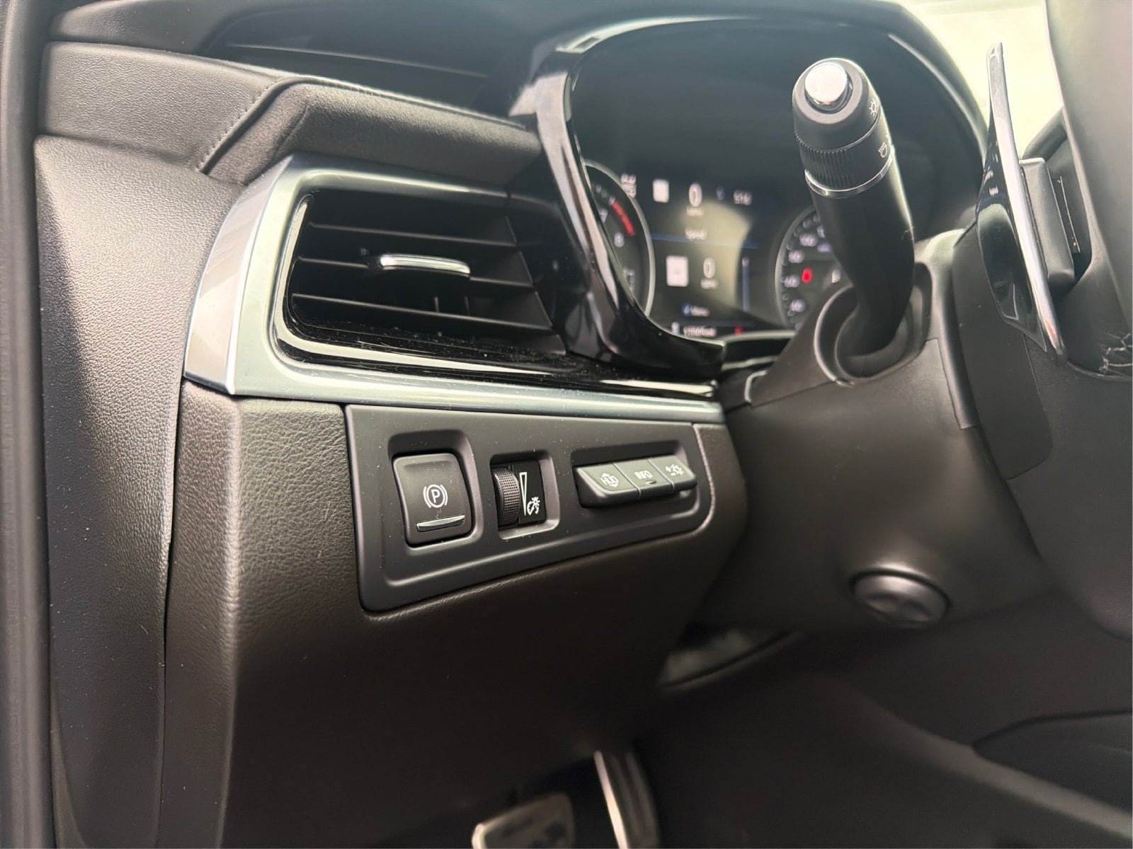 Certified 2025 Cadillac XT6 Sport w/ Platinum Package AWD/4WD image 20