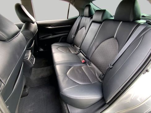 Used 2019 Toyota Camry XSE FWD image 20