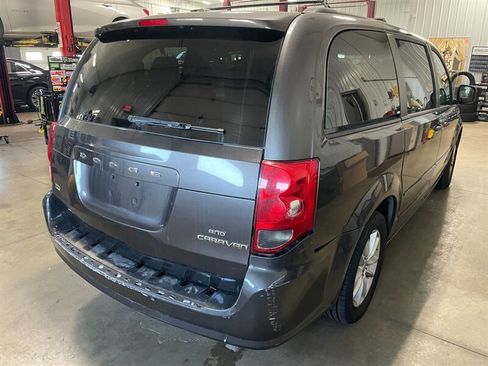 Used 2016 Dodge Grand Caravan SXT image 7