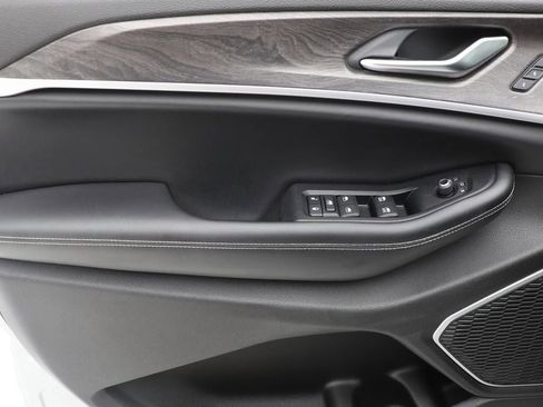 Used 2023 Jeep Grand Cherokee 30th Anniversary image 16