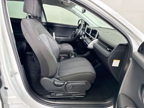 Used 2024 Hyundai Ioniq 5 SE RWD image 28