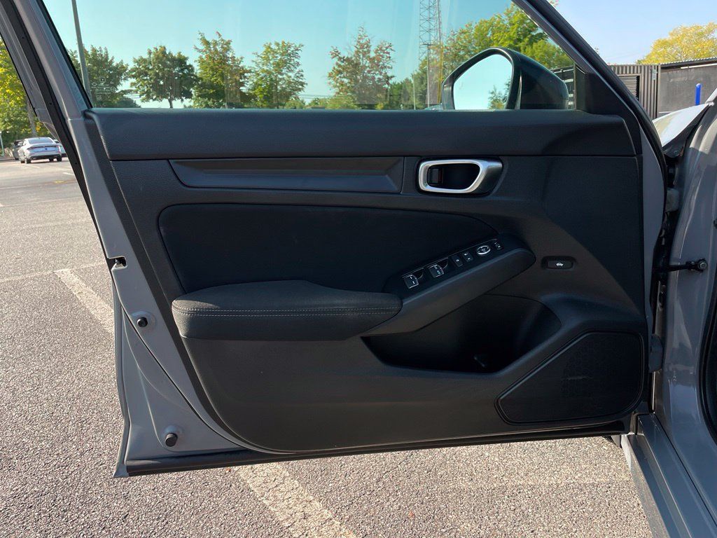 Used 2025 Honda Civic Sport image 23