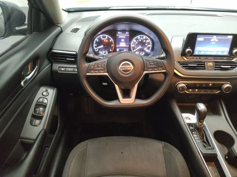 Used 2022 Nissan Altima 2.5 S FWD image 22