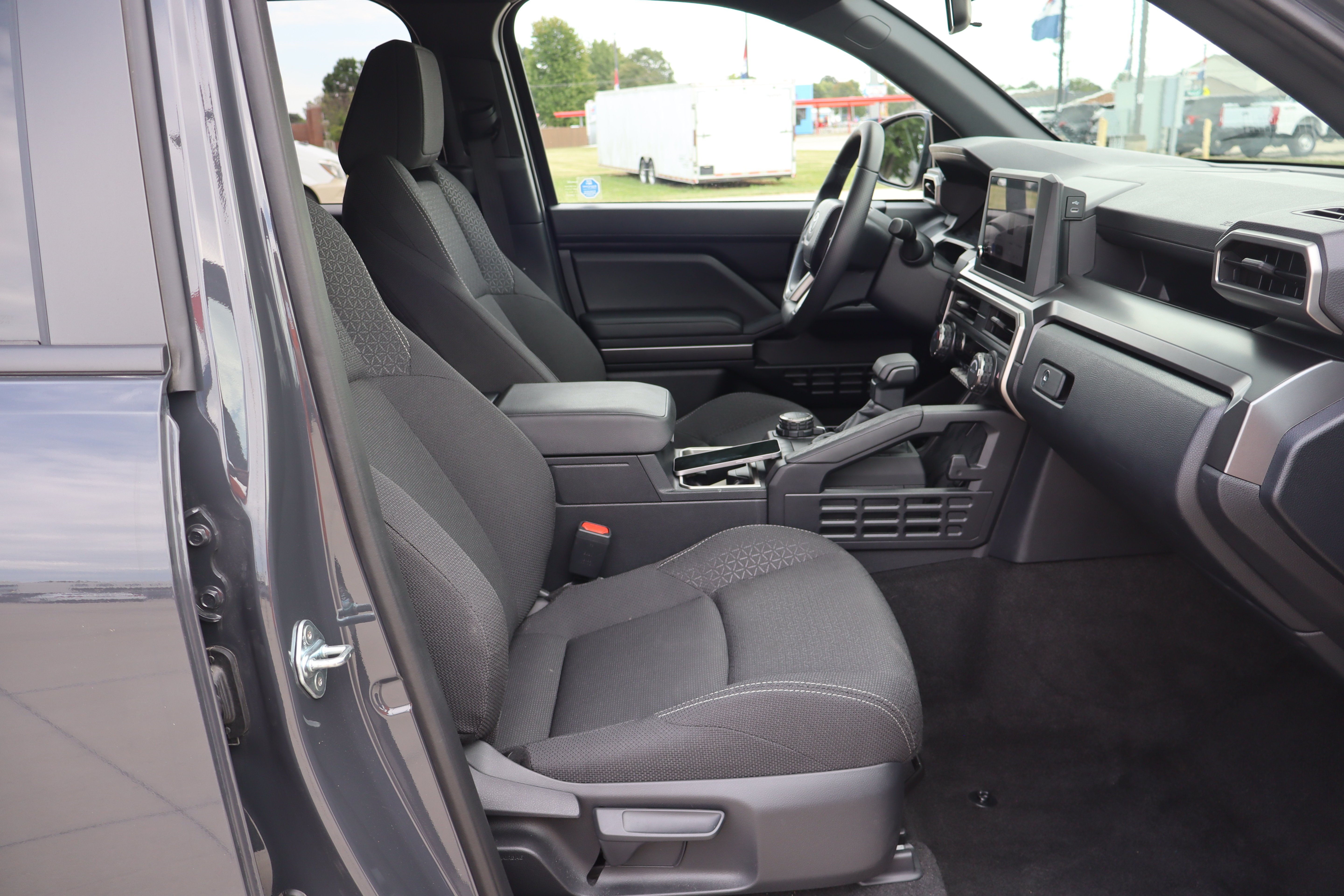 Used 2026 Toyota 4Runner SR5 AWD/4WD image 14