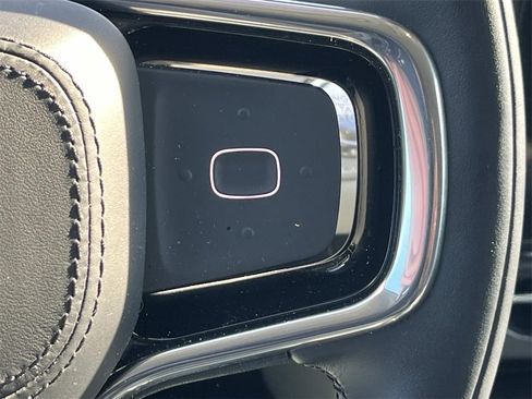 Used 2025 Lincoln Nautilus Reserve image 24