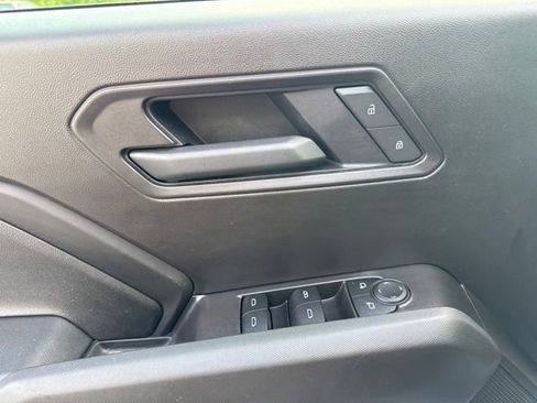 Used 2025 Chevrolet Colorado Trail Boss AWD/4WD image 16