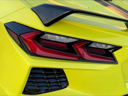 Used 2021 Chevrolet Corvette Stingray Premium Conv w/ Z51 Performance Package image 24