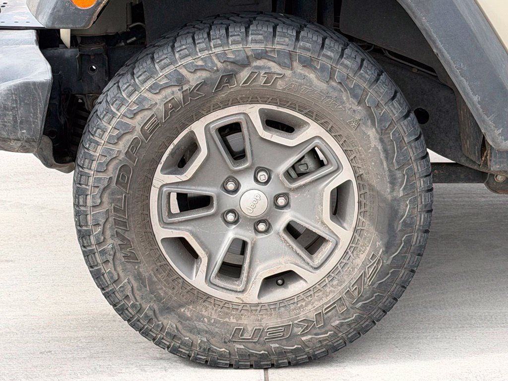 Used 2017 Jeep Wrangler Rubicon AWD/4WD image 7