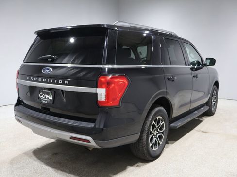 Used 2024 Ford Expedition XLT image 2